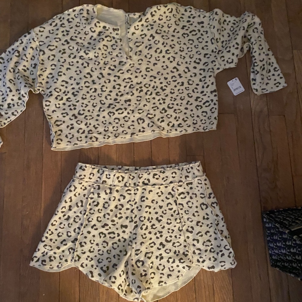 Never worn free people set